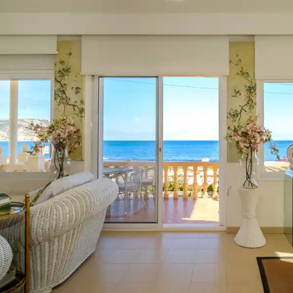 THREE-LEVEL VILLA WITH AMAZING SEA VIEWS