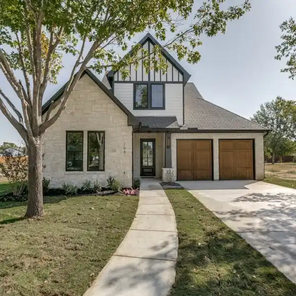 OLD TOWN CRAFTSMAN-STYLE HOME
