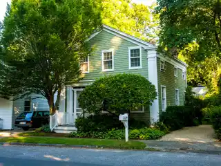 Adorable Sag Harbor Village Rental Home