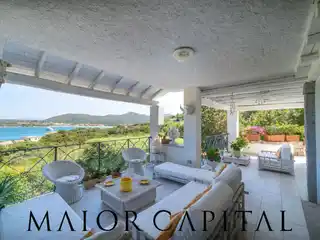 Spectacular Residence with Sparkling Bay Views