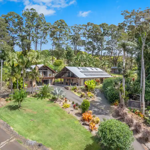 HINTERLAND RETREAT WITH COASTAL CONVENIENCE