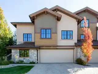 Luxury Townhome Offering an Extraordinary Lifestyle
