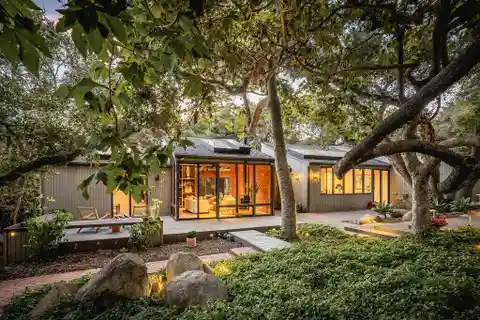 Tranquil Contemporary Living Steps from Santa Barbara