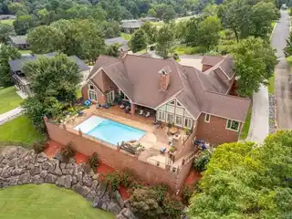 Luxury Lake Hamilton Retreat