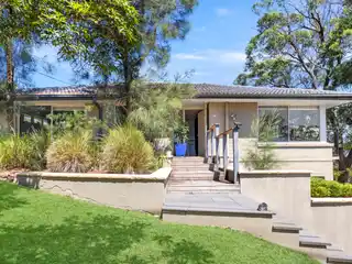 Sun-lit Home on a Peaceful Cul-de-sac