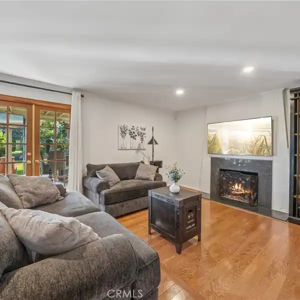 BEAUTIFUL HOME IN ANAHEIM HILLS ESTATES