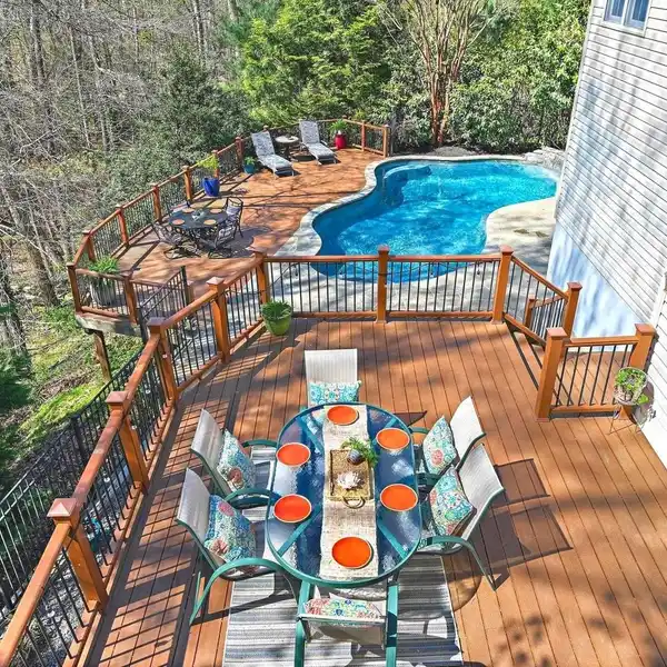 UPGRADED AND EXPANDED COLONIAL IN WAYSIDE