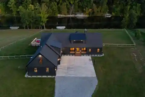 Elegant Open-Concept Home with Vaulted Great Room