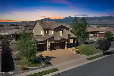 Beautifully Upgraded Home in Saddle Ridge