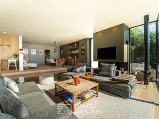 Architect-designed Villa on the Heights of Albertville