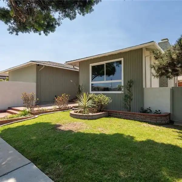 RENOVATED TORRANCE HOME WITH MODERN OPEN FLOORPLAN