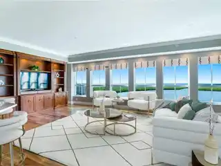 Renovated Coastal Residence with No Detail Overlooked