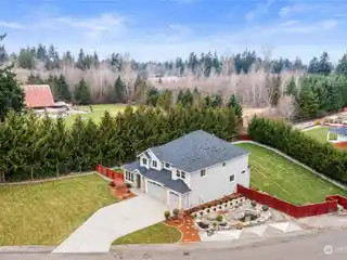 Gorgeous Home in Gated Country Creek Estates