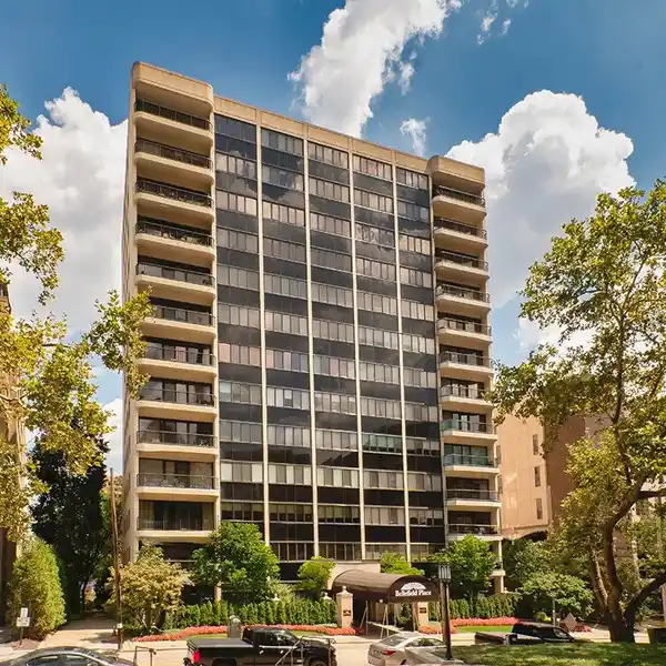 LIGHT-FILLED RESIDENCE WITH OVERSIZED BALCONY