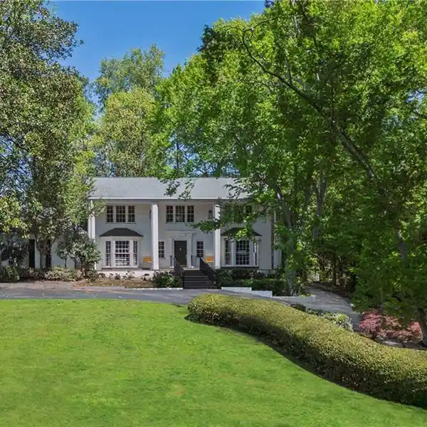 STUNNING GREEK REVIVAL-STYLE RESIDENCE