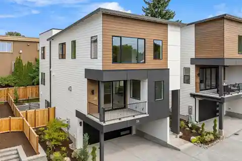 Brand New Modern Home in Moss Bay