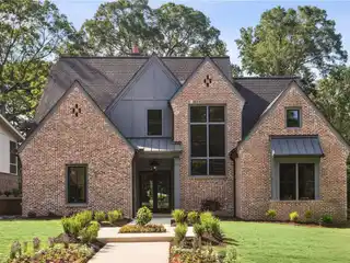 Flawless New Construction Near the Marietta Square