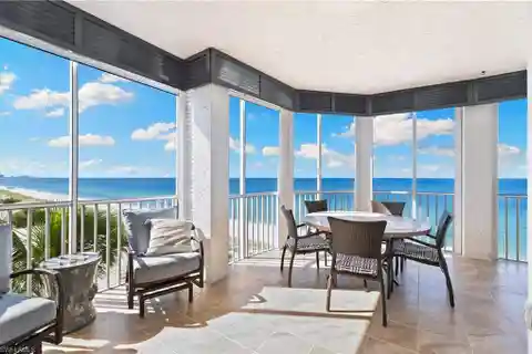 Renovated Beachfront End Unit in Barefoot Beach Club
