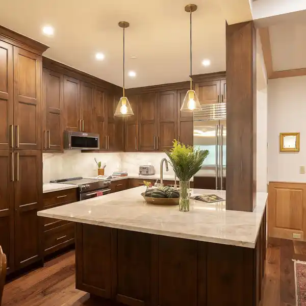 RARE SKI-IN/SKI-OUT RESIDENCE AT CREEKSIDE