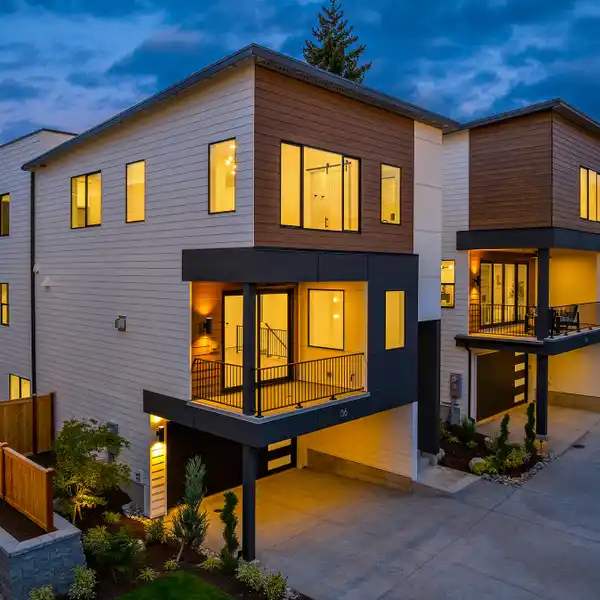 BRAND NEW CONTEMPORARY HOME IN IDEAL MOSS BAY LOCATION