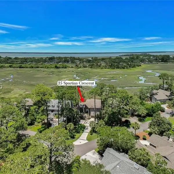 LOWCOUNTRY LIVING AT ITS FINEST!