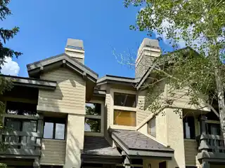 Immaculate Fully Furnished Townhome