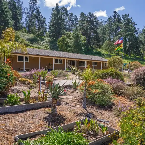FANTASTIC SINGLE-LEVEL HOME ON 6.85 ACRES