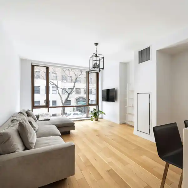 MINT CONDITION TWO BEDROOM WITH A PRACTICAL LAYOUT