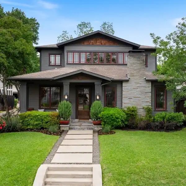 BEAUTIFULLY APPOINTED CRAFTSMAN-STYLE HOME