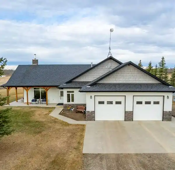 IMMACULATE 153-ACRE PROPERTY