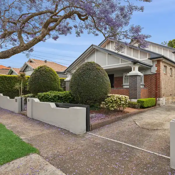 EXQUISITE CHARACTER WITH EFFORTLESS FAMILY APPEAL