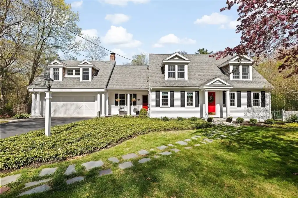 Meticulously Maintained and Expanded New England Cape