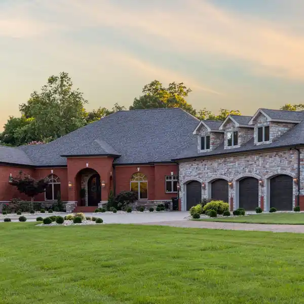 EXQUISITE HOME IN A TRANQUIL PARADISE