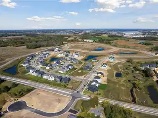 Beautiful New Construction in Desirable Evanswood