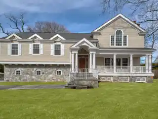 Grand Newly Updated Home on a Quiet Cul-de-sac