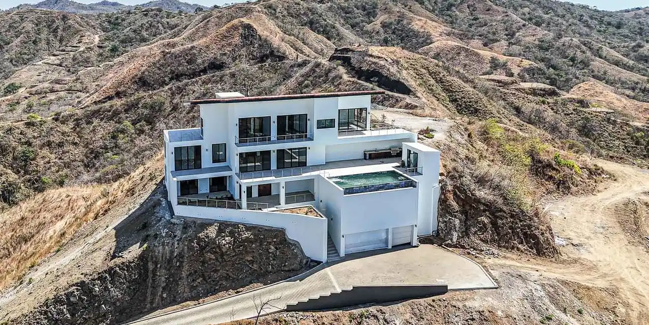 The Nayara Estate
