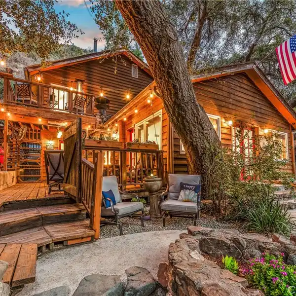 INCREDIBLE HORSE PROPERTY WITH SEPARATE RECORDING STUDIO