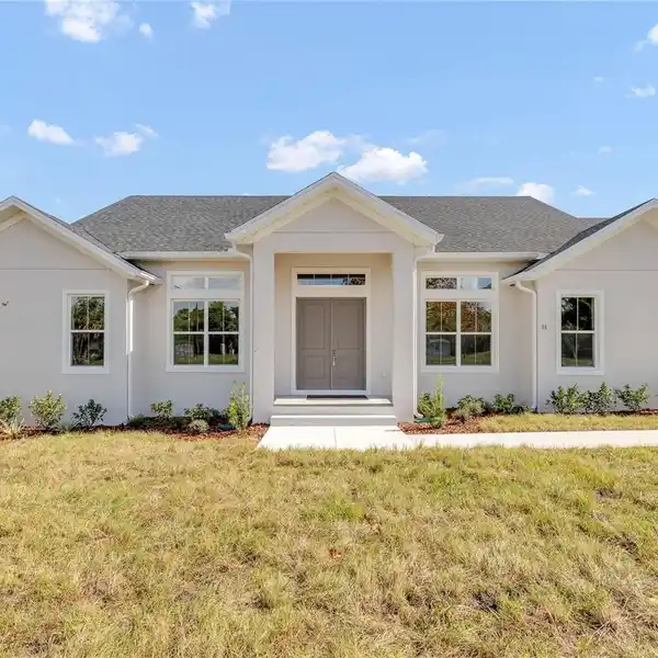 TRANQUIL LIVING ESTATE WITH MODERN LUXURY AND ACREAGE