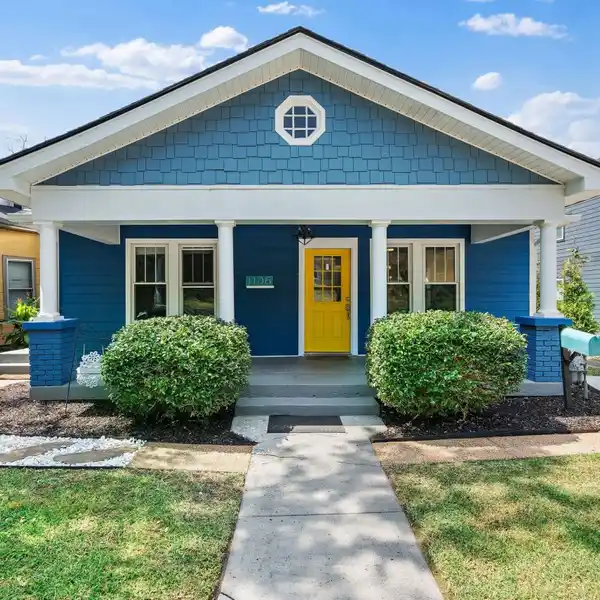 BEAUTIFULLY RENOVATED CRAFTSMAN BUNGALOW