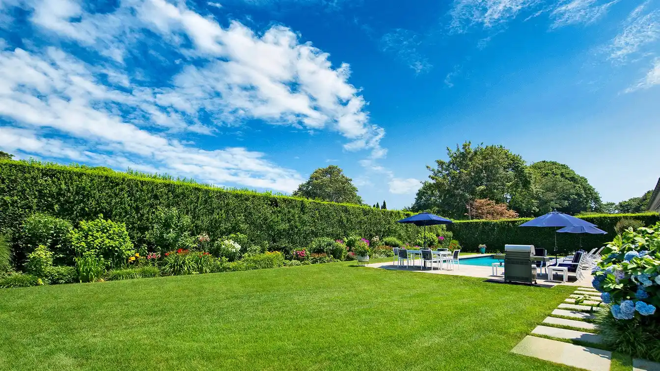 Five Bedroom Rental with Pool