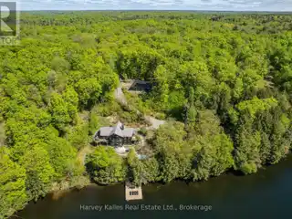 Exceptional Lakeside Retreat