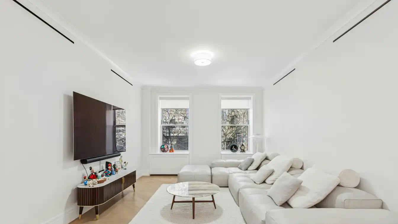 Charming Upper West Side Pre-war Condo