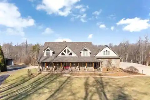 Breathtaking Horse Property on the Yadkin River