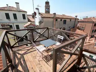Charming Loft with Roof Terrace 