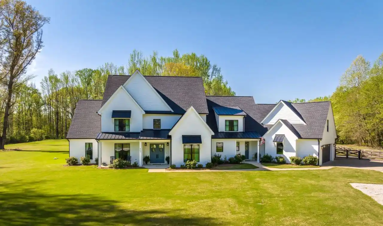Farmhouse Retreat on 5.51 Acres