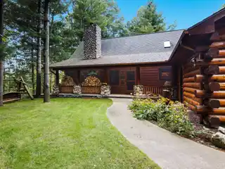 Comfortable Riverfront Luxury