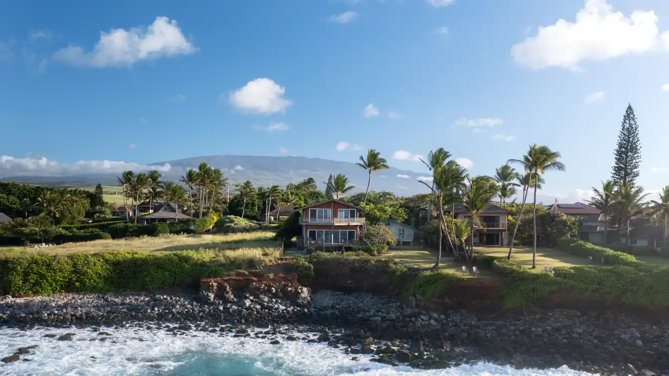 Oceanfront Home and Cottage on the Renowned North Shore