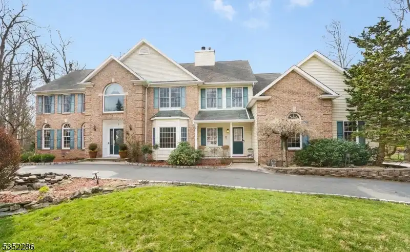 Lovingly Maintained Center Hall Colonial