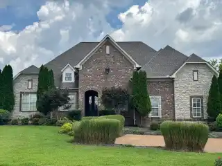 Traditional and Spacious All Brick Ranch