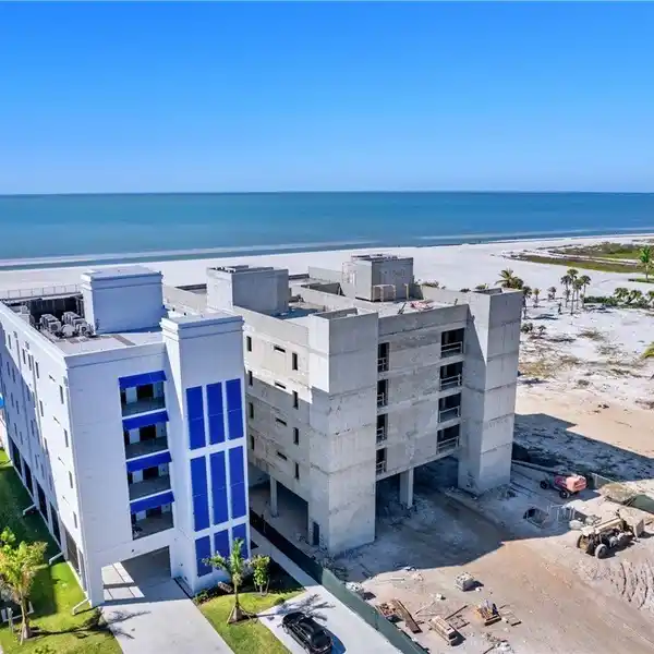 LUXURY LIVING IN EXCLUSIVE GULFSIDE TWELVE